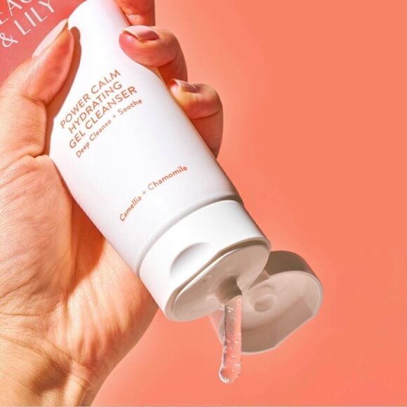 Peach and Lilly hydrating gel cleanser - Picture 4 of 11